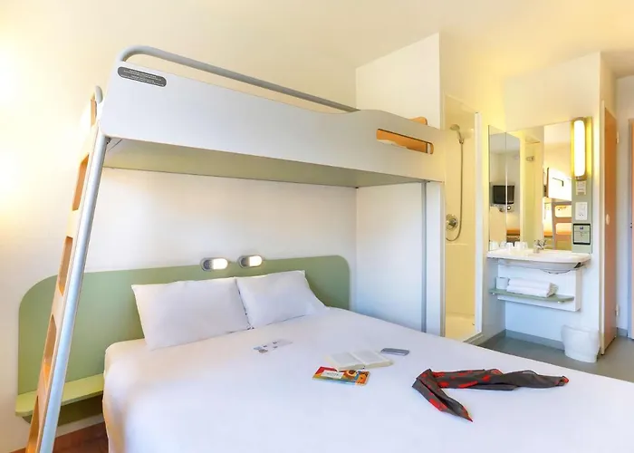 First Inn Hotel