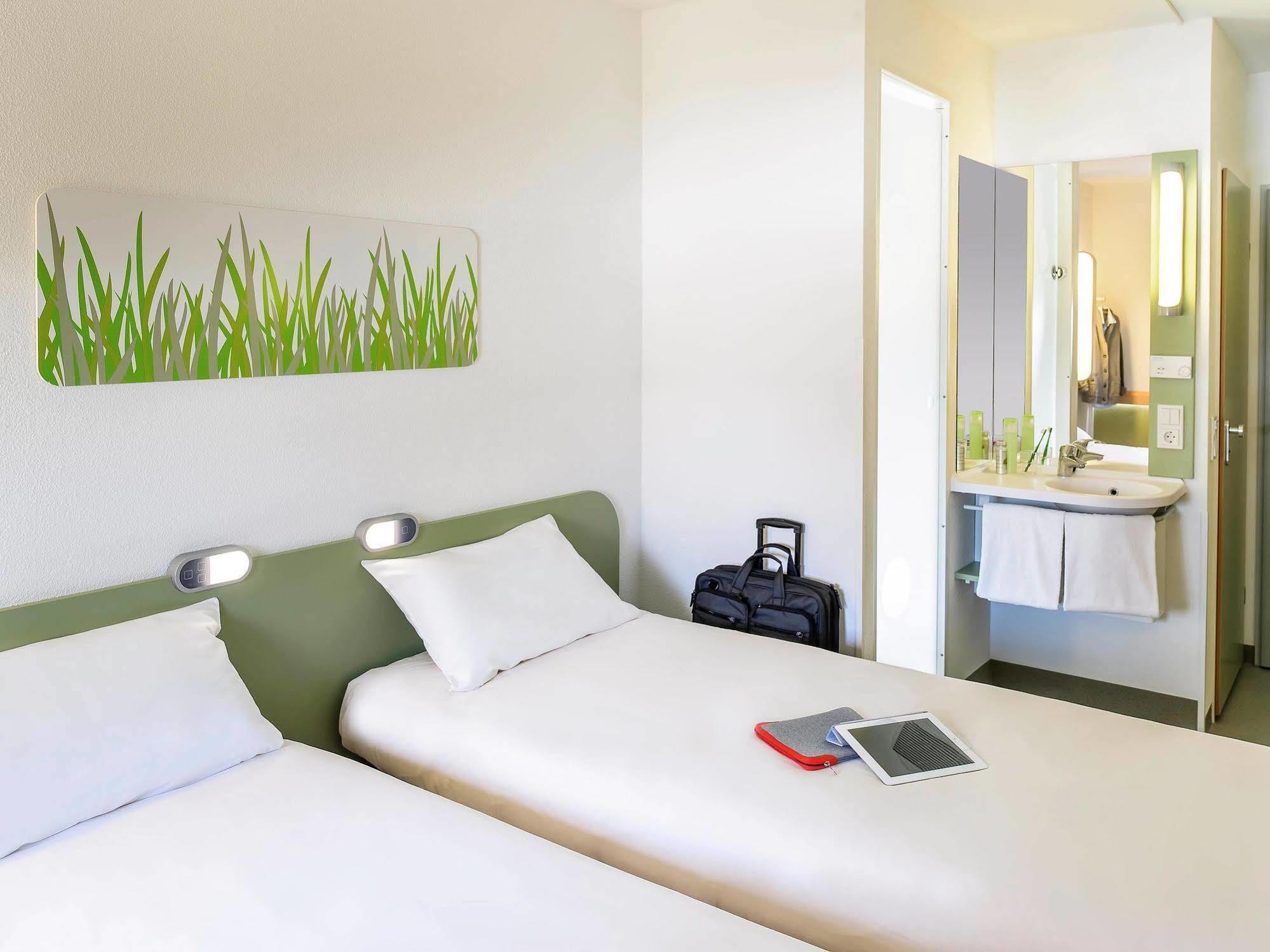 First Hotel Apt