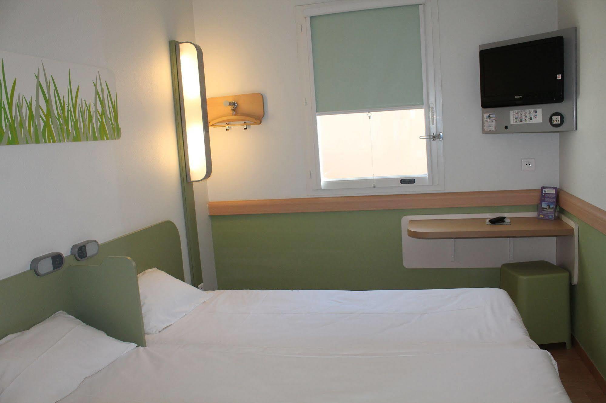 First Hotel Apt
