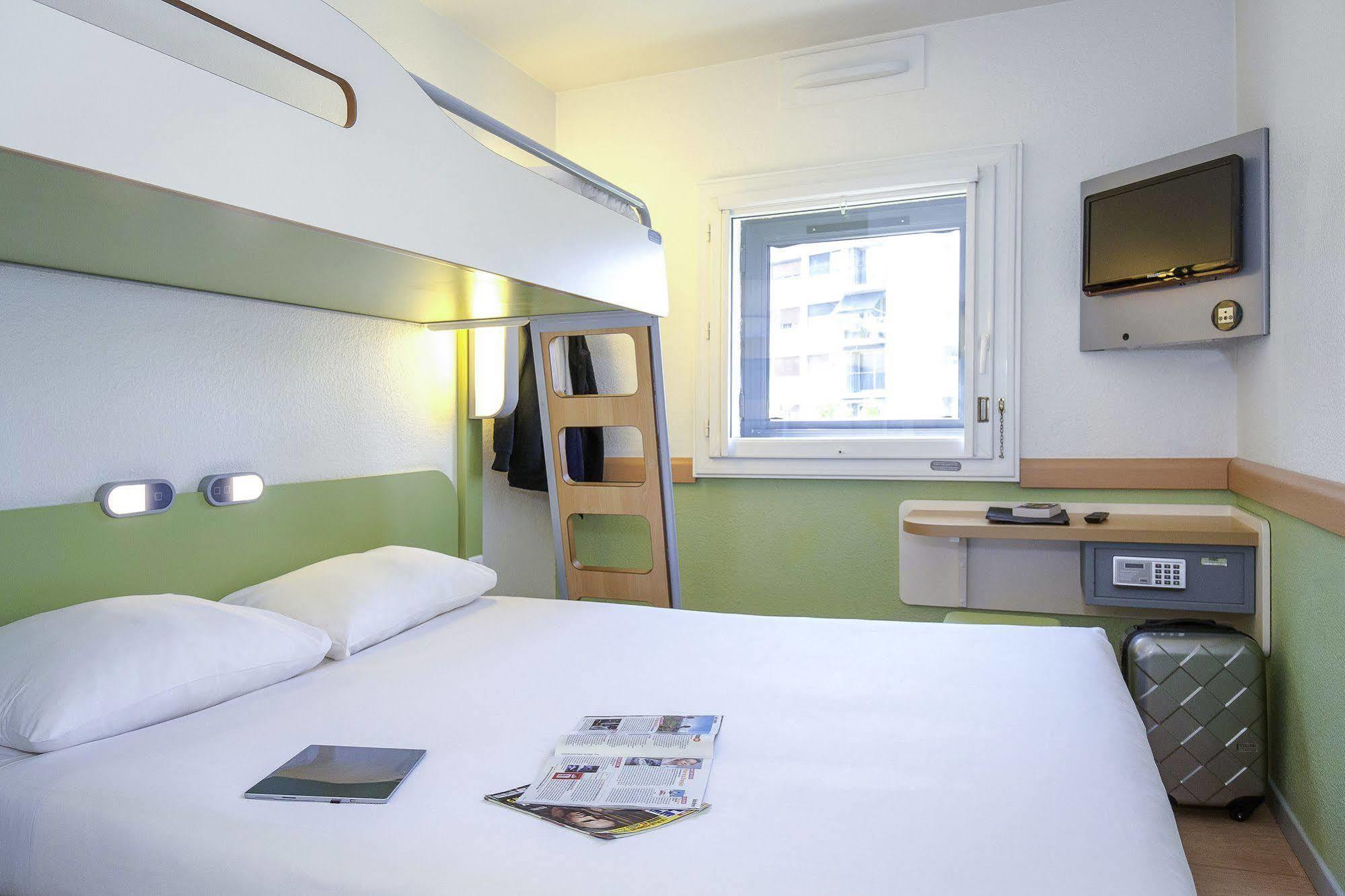 Hotel First
